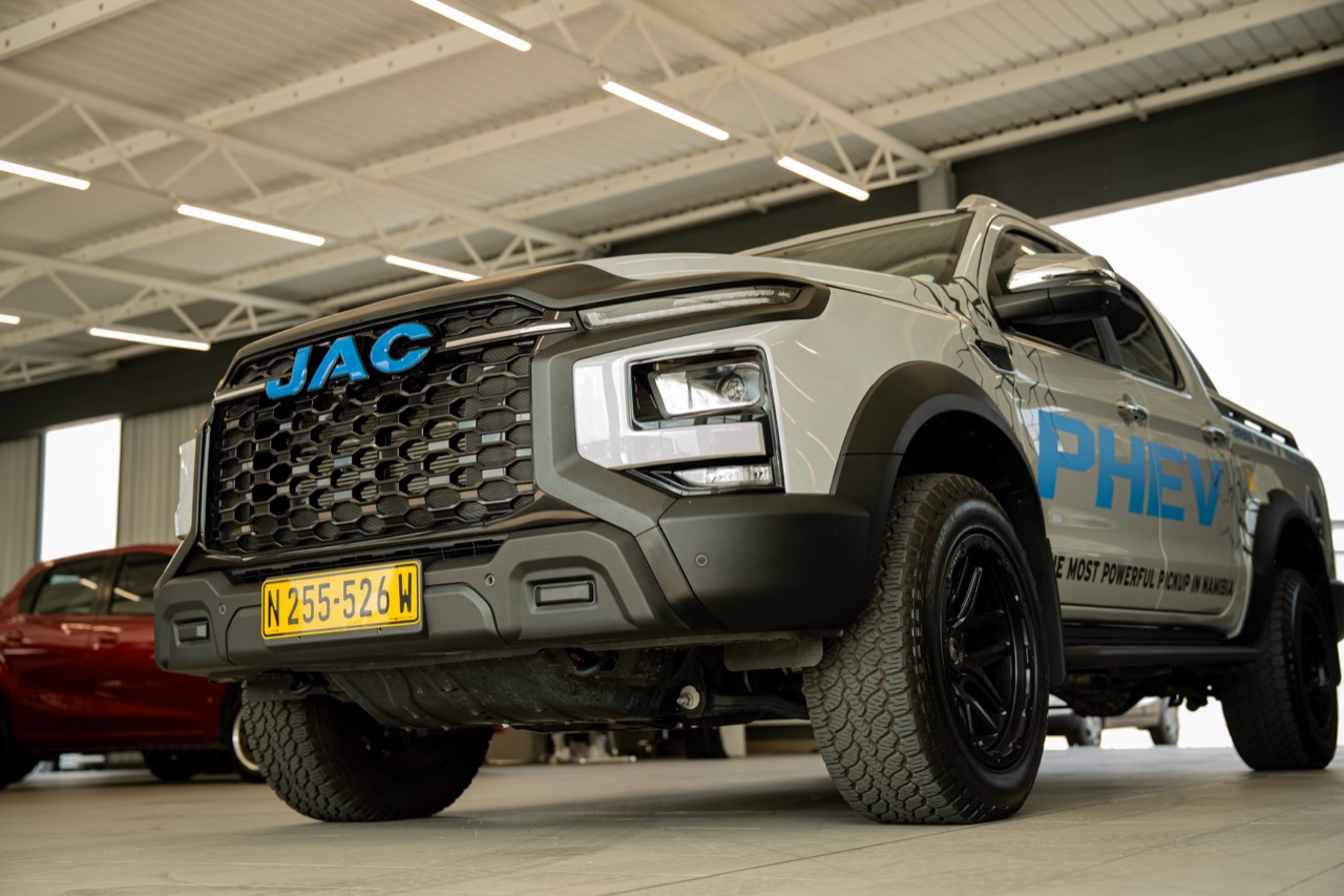 JAC T8 PHEV pickup in the JAC Motors showroom